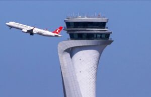 RAKİPLERİNİ SOLLAYAN İGA YİNE ZİRVEDE