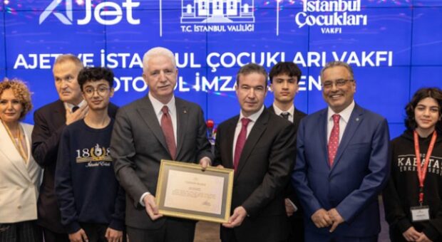 AJET’TEN ÖĞRENCİLERE BÜYÜK DESTEK