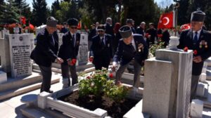 HAVA ŞEHİTLERİMİZ TÖRENLE ANILDI