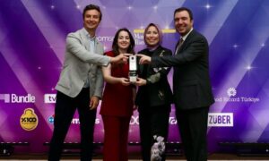 SABİHA GÖKÇEN’E DİJİTAL BAŞARI ÖDÜLÜ