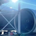 A380 YOLCU UÇAĞI KÖRÜĞE ÇARPTI