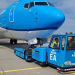 KLM’DEN APRONDA BİR İLK (VİDEO)