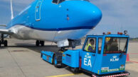 KLM’DEN APRONDA BİR İLK (VİDEO)