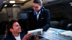 AJET’TEN ÜCRETSİZ İFTAR VE SAHUR İKRAMI