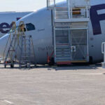 FEDEX UÇAĞININ ÖN DİKMESİ ÇÖKTÜ