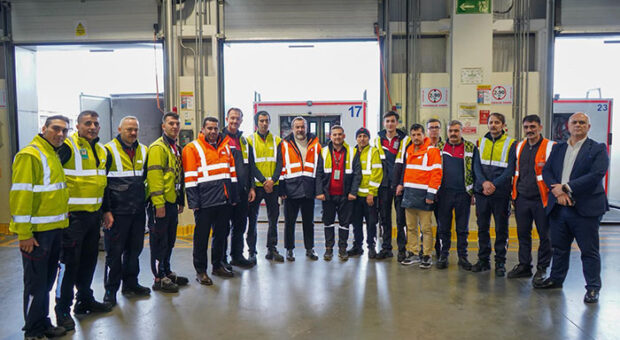 TGS GENEL MÜDÜRÜ PERSONELLE BAYRAMLAŞTI