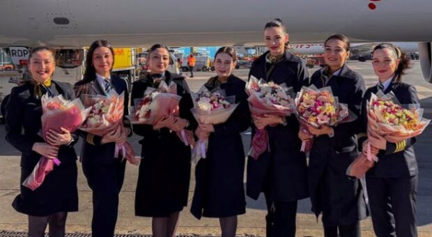 PEGASUS KADINLAR GÜNÜ ÖZEL UÇUŞU (VİDEO)