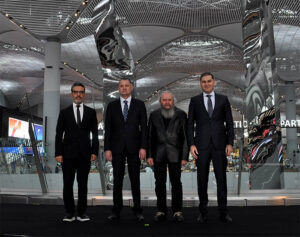 İGA ART DEV SANAT ESERİNİ SERGİLEDİ