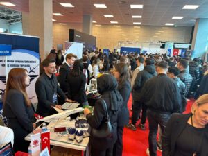 HAVACILIK EĞİTİM FUARINA YOĞUN İLGİ