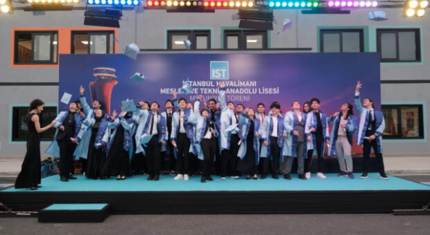 İGA MESLEK LİSESİ’NDE İLK MEZUNİYET