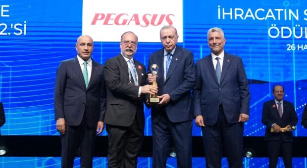 PEGASUS HİZMET İHRACATI LİDERLERİ ARASINDA