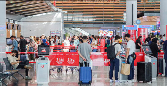 İSTANBUL HAVALİMANI HEATHROW’A FARK ATTI